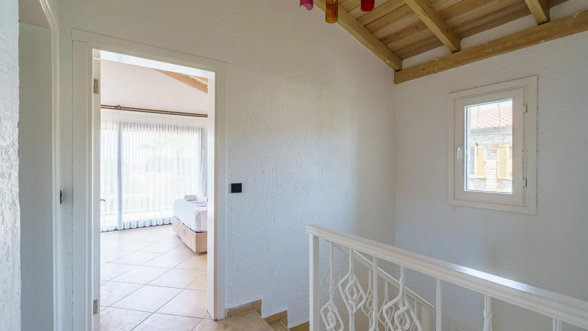 Stone Villa Near Long Beach & Kusadasi Shopping Mall