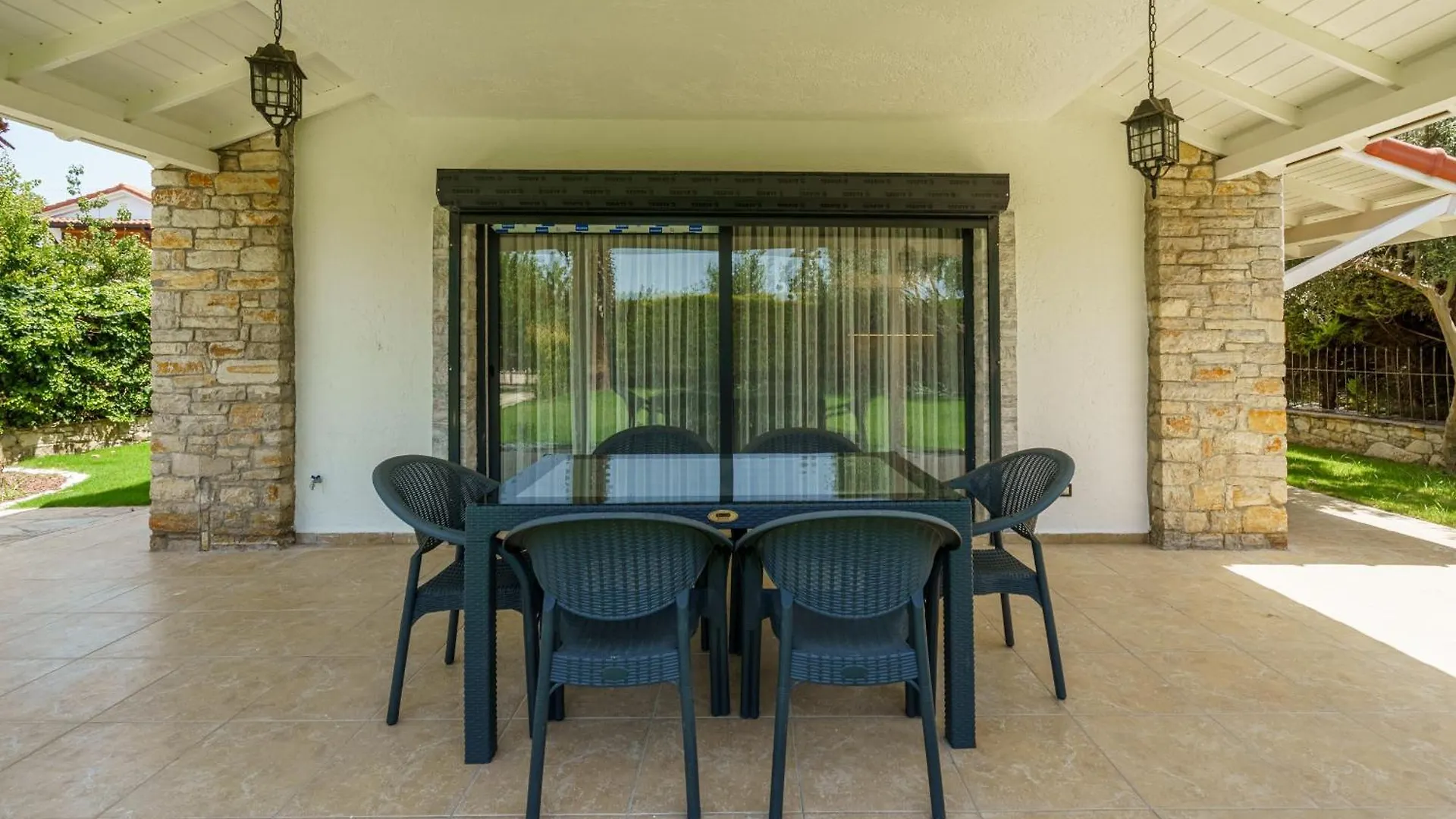Stone Villa Near Long Beach & Kusadasi Shopping Mall